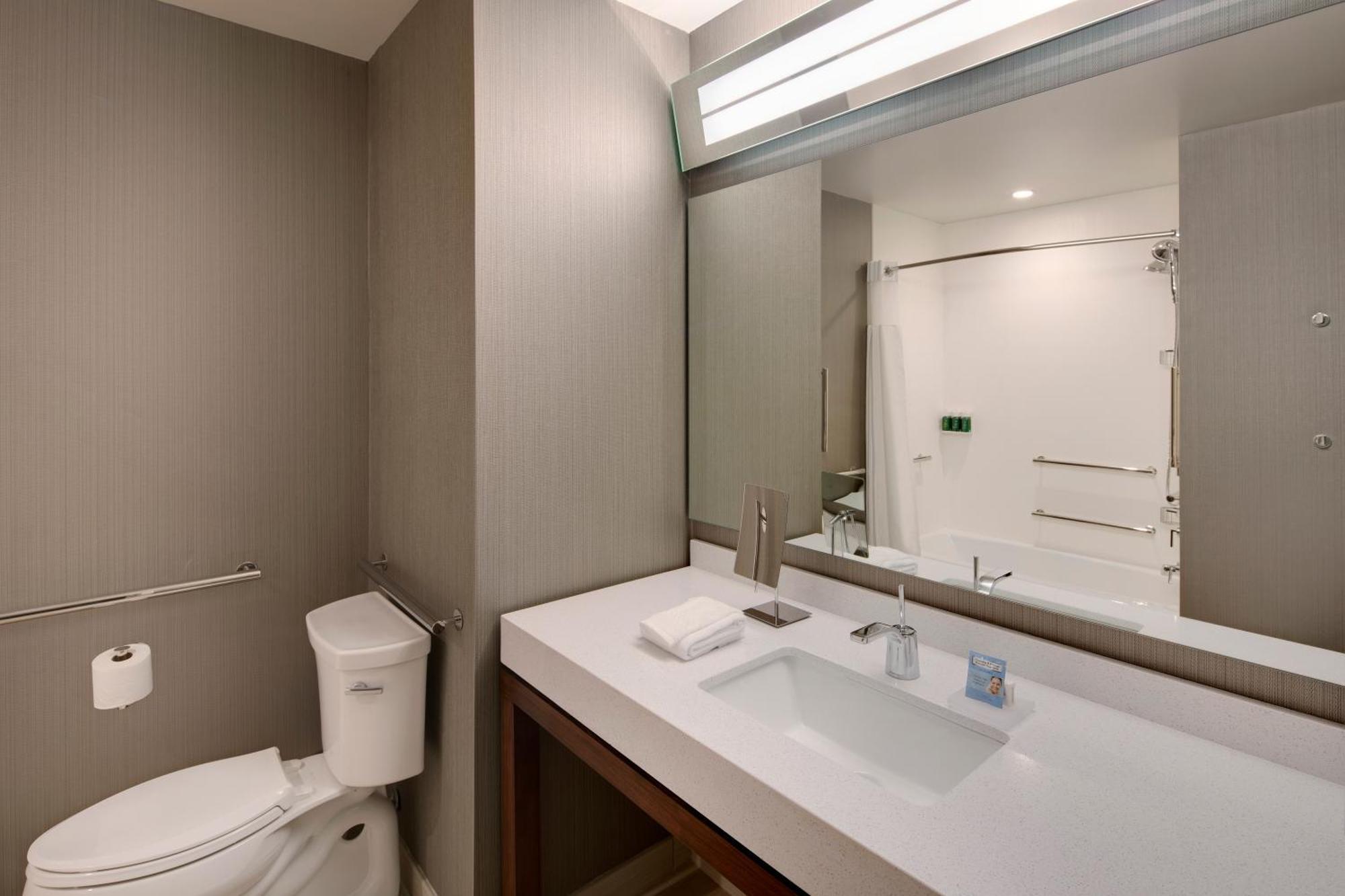 Courtyard By Marriott Atlanta Vinings/Galleria Смирна Экстерьер фото