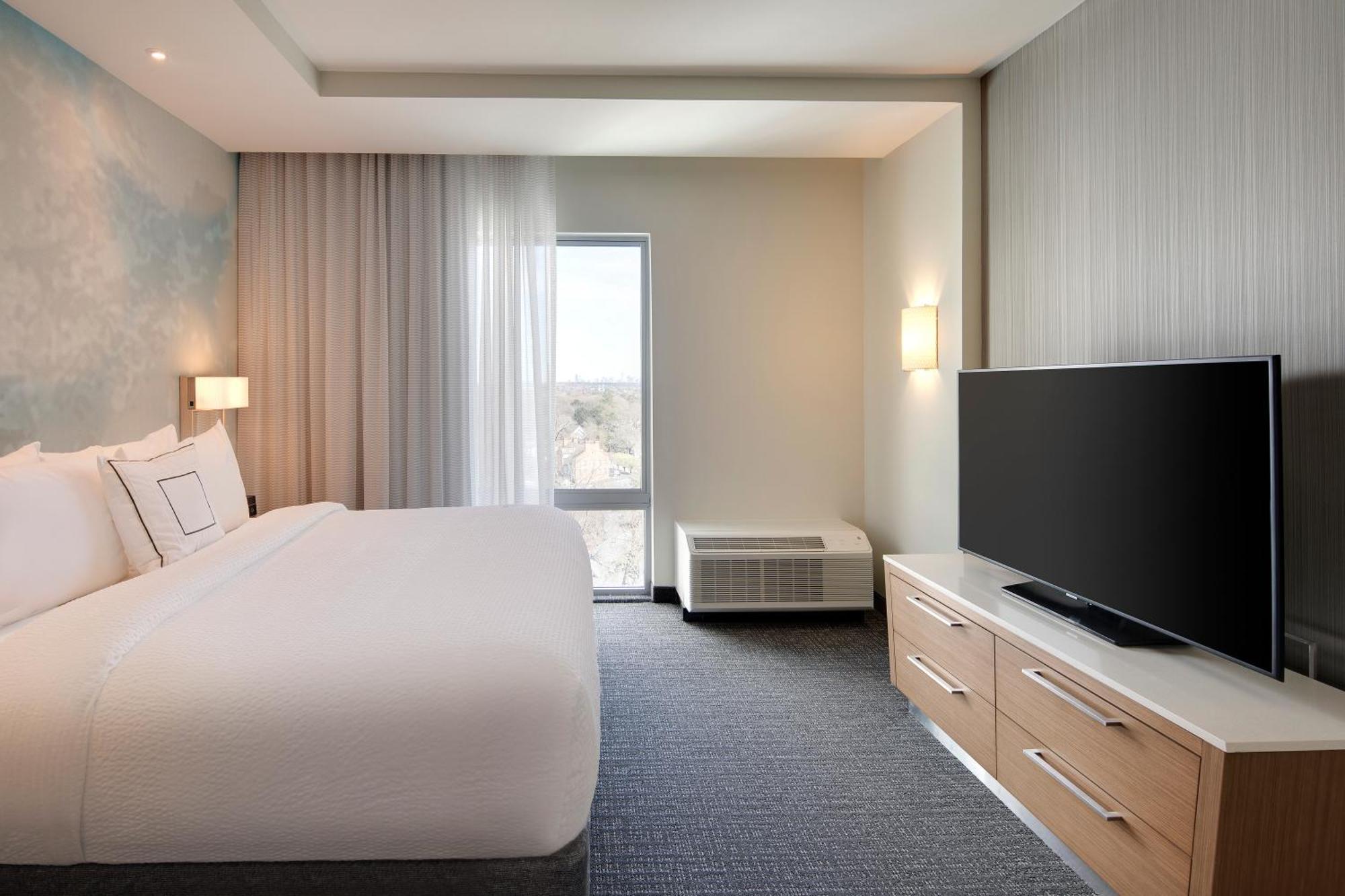 Courtyard By Marriott Atlanta Vinings/Galleria Смирна Экстерьер фото