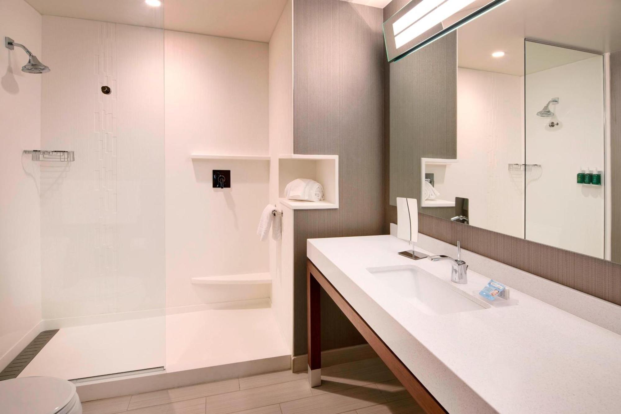 Courtyard By Marriott Atlanta Vinings/Galleria Смирна Экстерьер фото