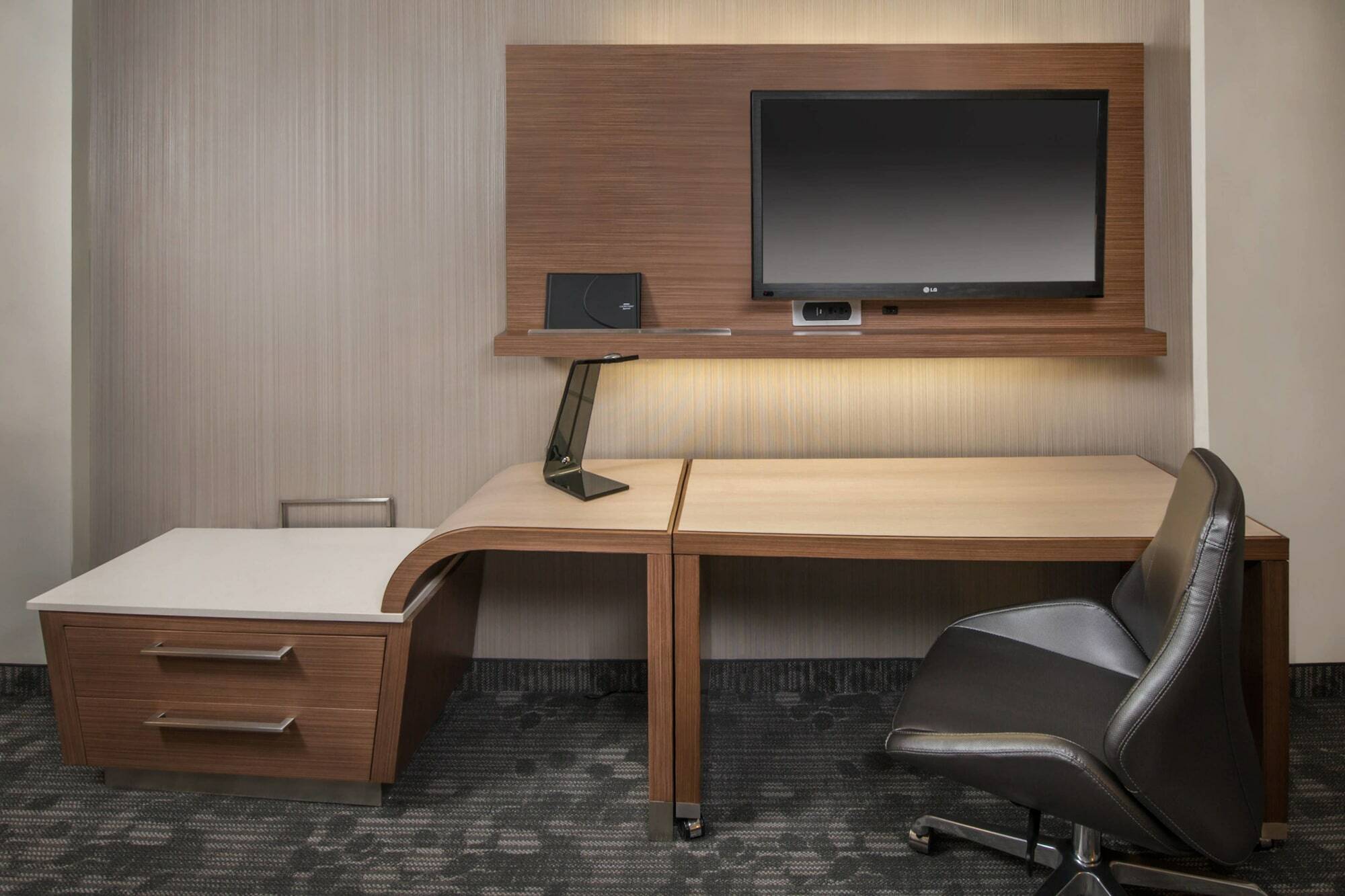 Courtyard By Marriott Atlanta Vinings/Galleria Смирна Экстерьер фото